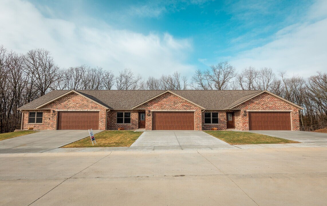 1405 St Marias St in Rolla, MO - Building Photo