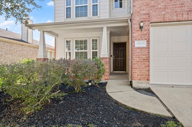 property at 18211 Palisade Rock Ct