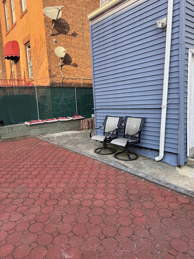 1207 Central Ave in Union City, NJ - Foto de edificio - Building Photo