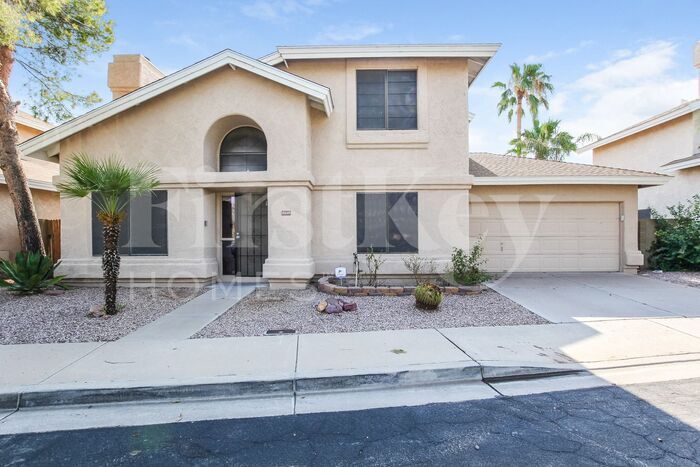 18649 N 42nd Ave in Glendale, AZ - Building Photo