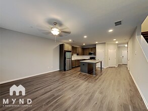 2861 Regal Park Dr NW in Atlanta, GA - Foto de edificio - Building Photo