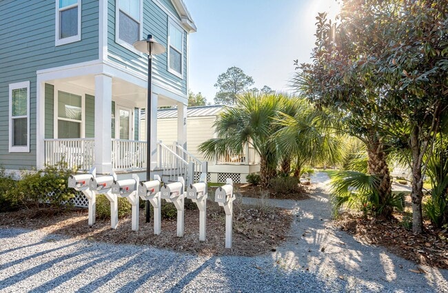 2207 Government St in Ocean Springs, MS - Building Photo - Building Photo