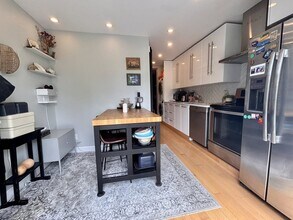 135 Hinchey Av in Ottawa, ON - Building Photo - Building Photo