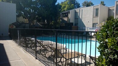 3550 Ruffin Rd in San Diego, CA - Building Photo - Building Photo