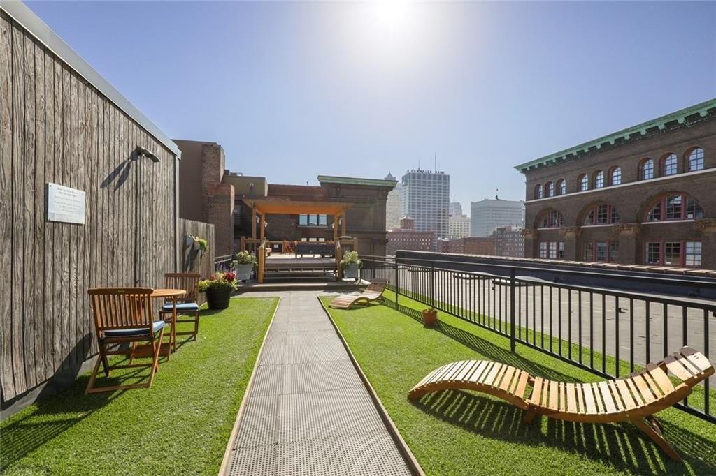 308 W 8th St in Kansas City, MO - Building Photo