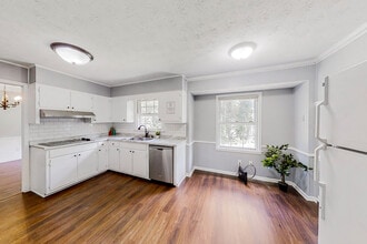 5338 Oshea Ln in Stone Mountain, GA - Building Photo - Building Photo