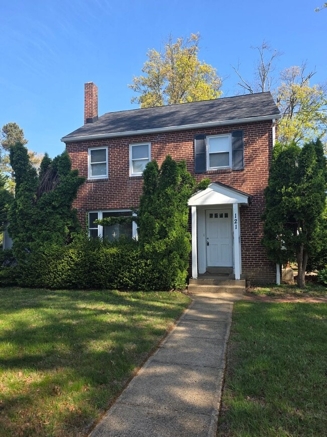 121 Concord Ave in Wilmington, DE - Building Photo - Building Photo