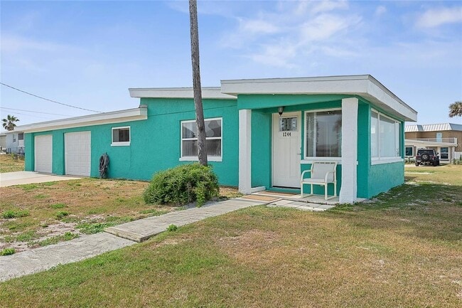 1244 S Ocean Shore Blvd in Flagler Beach, FL - Building Photo - Building Photo