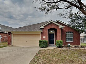 5920 Paloma Blanca Dr in Fort Worth, TX - Building Photo