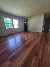 982 Colfax Ave in Benton Harbor, MI - Building Photo - Building Photo