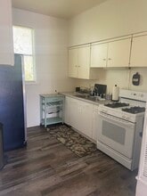 1015 E 9th S in Mountain Home, ID - Building Photo - Building Photo