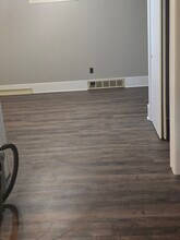 2543 Mahoning Rd NE in Canton, OH - Building Photo - Building Photo