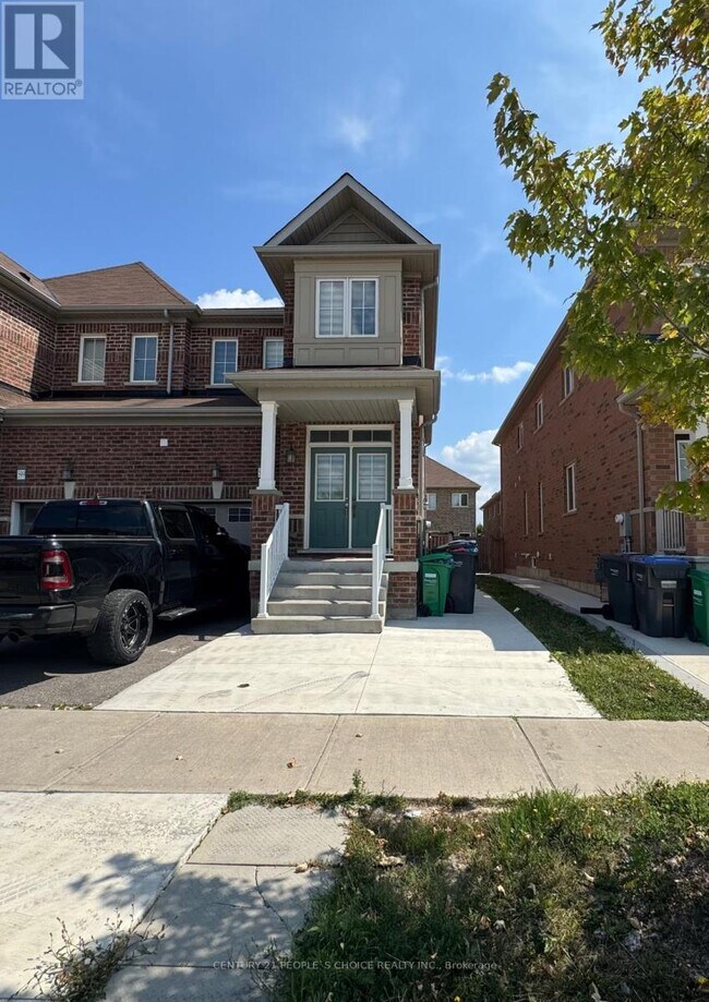 597 Remembrance Rd in Brampton, ON - Building Photo - Building Photo
