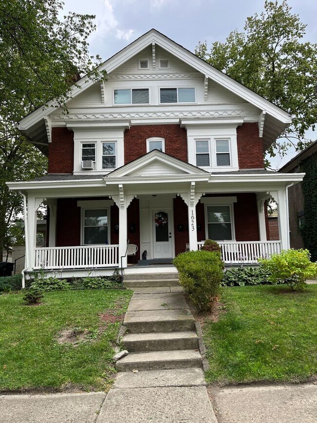 1623 Franklin Park S in Columbus, OH - Building Photo - Building Photo