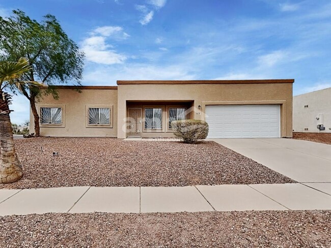 property at 178 W Calle Nueva Vida