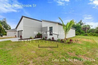 3580 Richardson St in North Port, FL - Building Photo - Building Photo