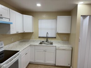 4524 SW 54th St in Fort Lauderdale, FL - Building Photo - Building Photo