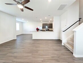 13344 Burbot Dr in Shenandoah, TX - Foto de edificio - Building Photo