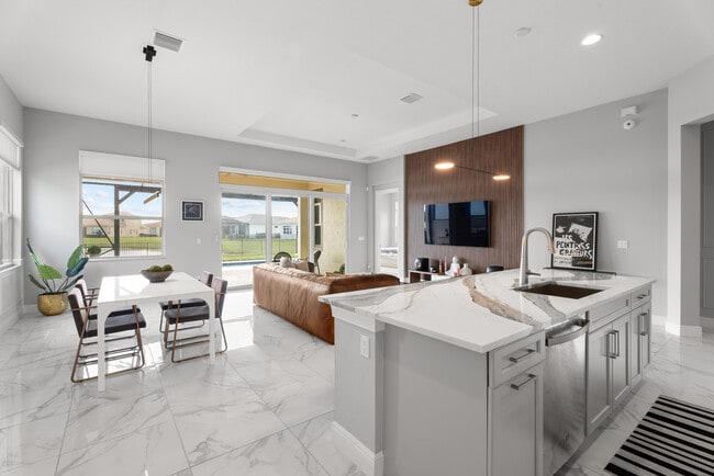12136 Fortezza Way in Port St. Lucie, FL - Foto de edificio - Building Photo