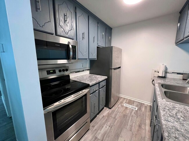property at 8850 Jasmine Ln