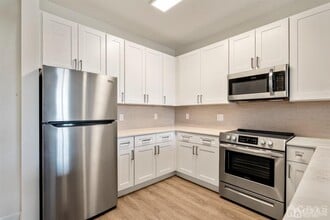 1 Nolan Way in East Brunswick, NJ - Building Photo - Building Photo