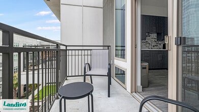 3030 Summer St, Unit 543 in Houston, TX - Foto de edificio - Building Photo