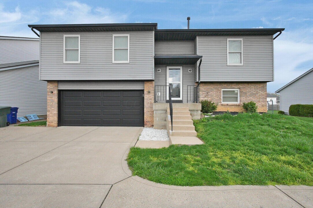 1174 Obetz Rd in Columbus, OH - Building Photo