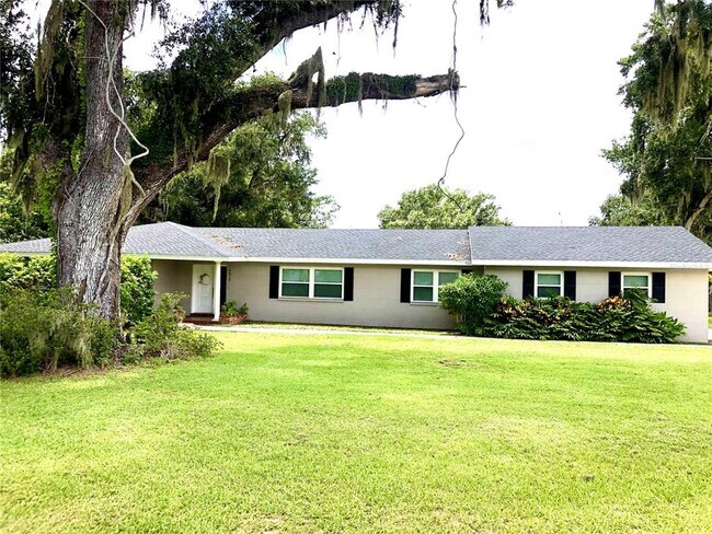5815 Old Scott Lake Rd in Lakeland, FL - Building Photo - Building Photo