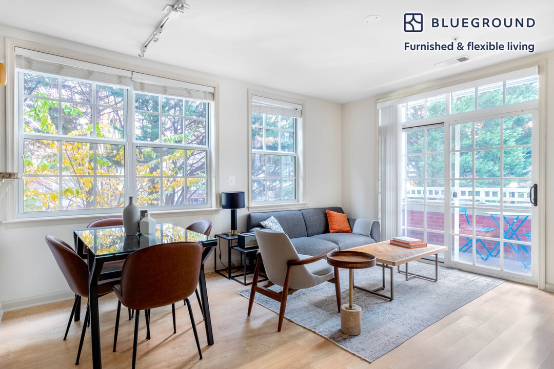 925 N Garfield St in Arlington, VA - Foto de edificio