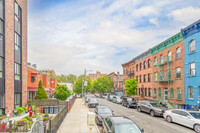 139 Grove St in Brooklyn, NY - Foto de edificio - Building Photo