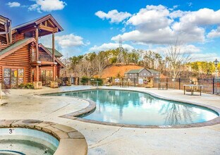 741 Golf View Blvd in Pigeon Forge, TN - Building Photo - Building Photo