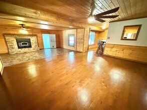 284 CR 202 in Henderson, TX - Building Photo - Building Photo