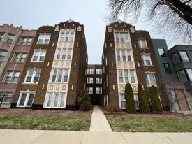 2840 W Addison St, Unit 2838-1S Apartments