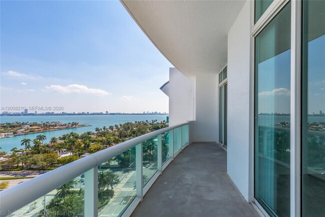 property at 7900 Harbor Island Dr