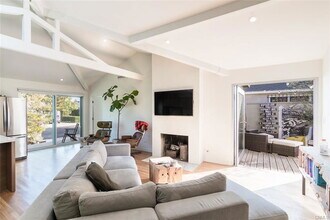 2325 Frey Ave in Los Angeles, CA - Building Photo - Building Photo