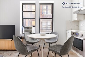 915 W End Ave in New York, NY - Building Photo - Building Photo