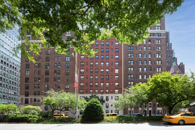 71 Park Ave in New York, NY - Foto de edificio - Building Photo