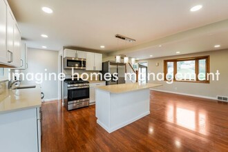 203 Hilton Dr in Pittsburgh, PA - Building Photo - Building Photo