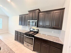 11037 Silver Falls Ct in Fort Worth, TX - Building Photo - Building Photo