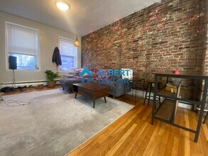 17 Ogden St, Unit 4 in Boston, MA - Building Photo - Building Photo