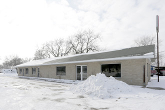 Lakeside Manor in Davenport, IA - Building Photo - Building Photo