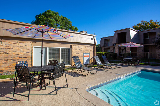 South Pointe Apartments in Shreveport, LA - Building Photo - Building Photo