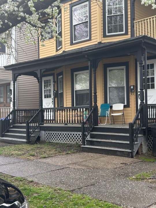 12 Franklin St in Poughkeepsie, NY - Building Photo