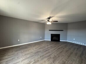 1412 Whitpain Hls in Blue Bell, PA - Foto de edificio - Building Photo