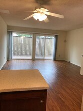 21107 Victor St, Unit 8 in Torrance, CA - Foto de edificio - Building Photo