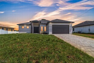 2606 25th St SW in Lehigh Acres, FL - Building Photo