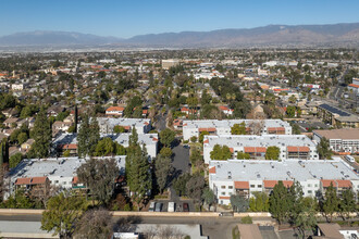 Fernwood Apartments in Redlands, CA - Building Photo - Building Photo