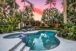 110 SE 11th Ave in Fort Lauderdale, FL - Building Photo