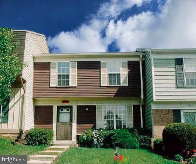 property at 18203 Smoke House Ct