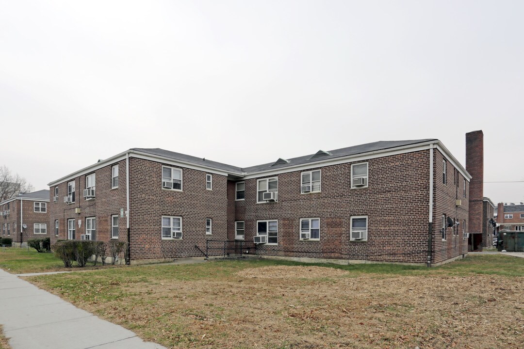 14798 75th Ave in Flushing, NY - Foto de edificio